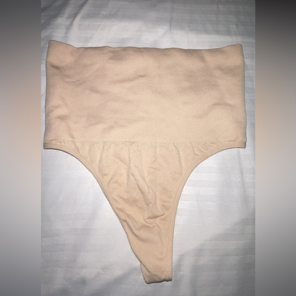 Thong shapewear
